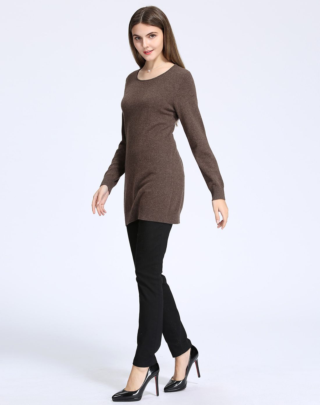 女款熟褐圆领中长套衫