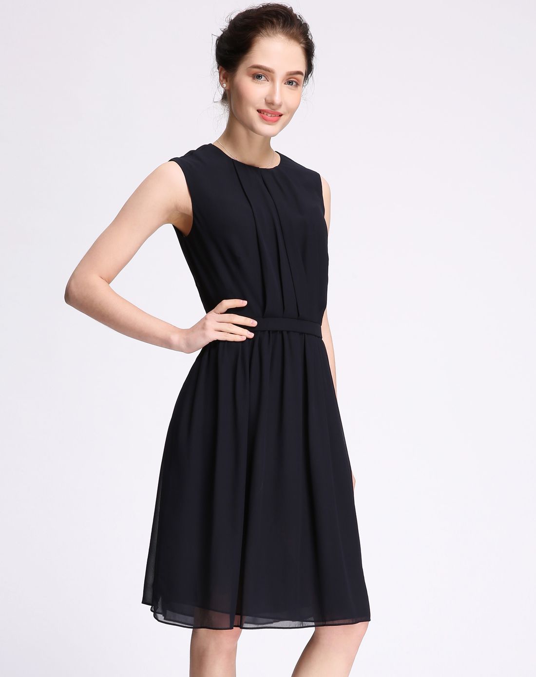 真丝纯色连衣裙