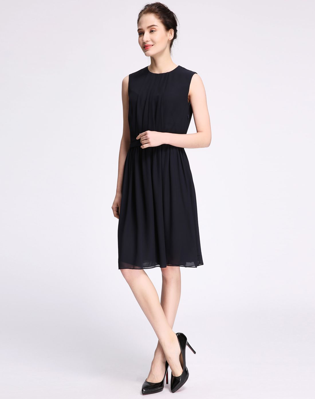 真丝纯色连衣裙