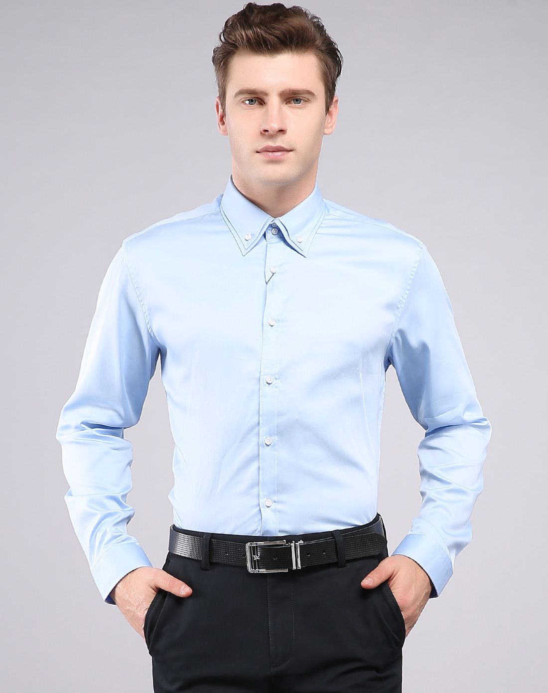 莱赛尔纤维浅蓝经典商务衬衫