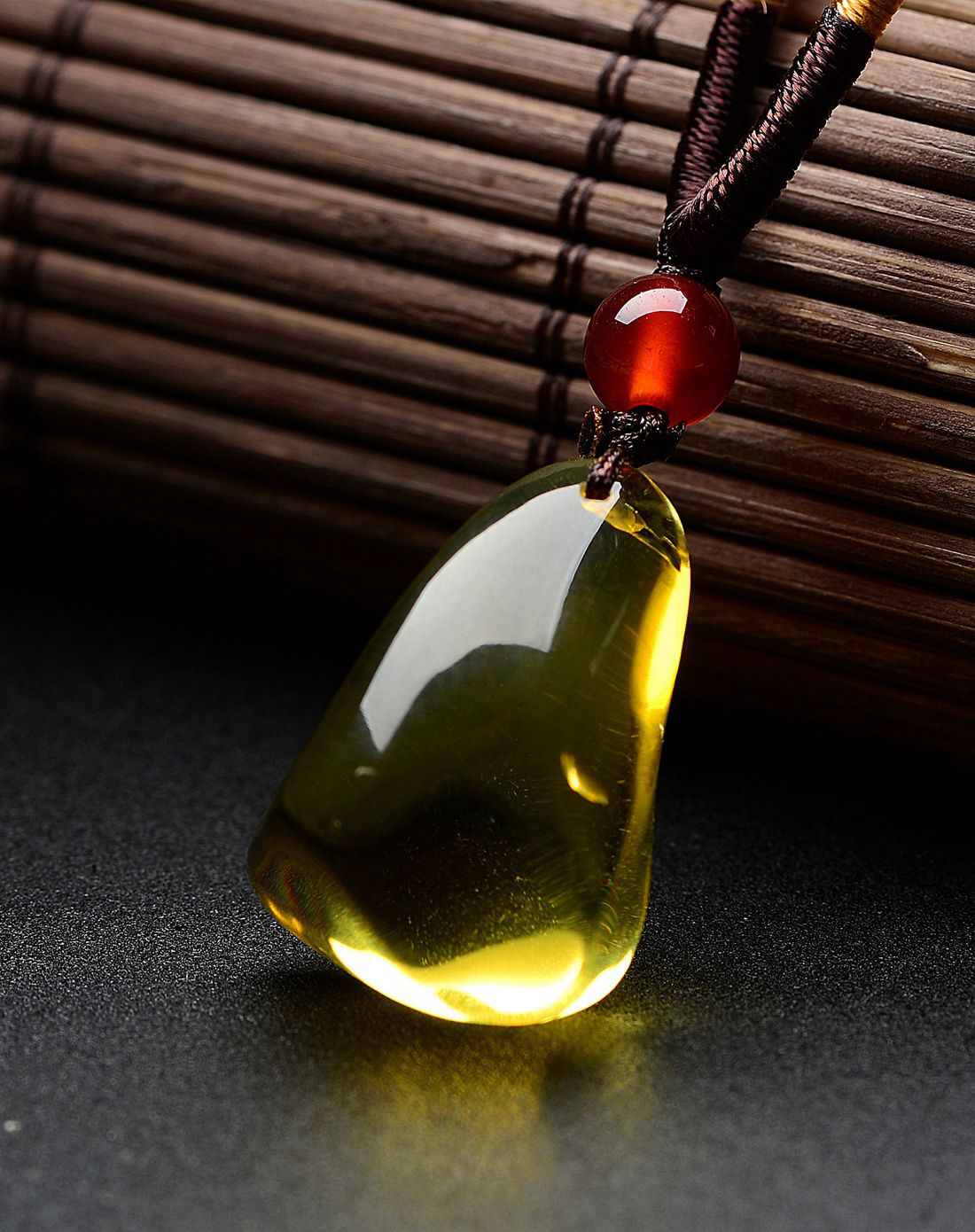 kimani 天然精品琥珀水滴金珀吊坠克重含绳4.4g