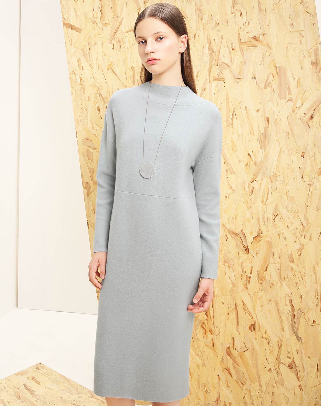 女性绿豆灰长袖中长款连衣裙显瘦圆领针织裙子毛衣