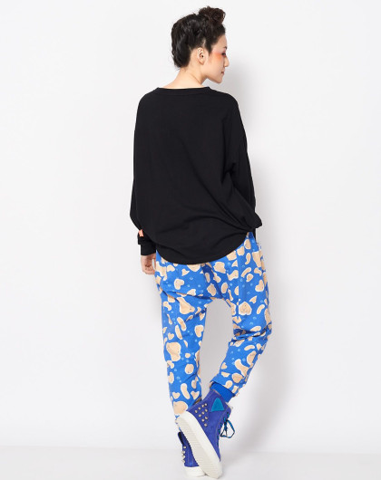 黑色字母印花宽松套头长袖t恤