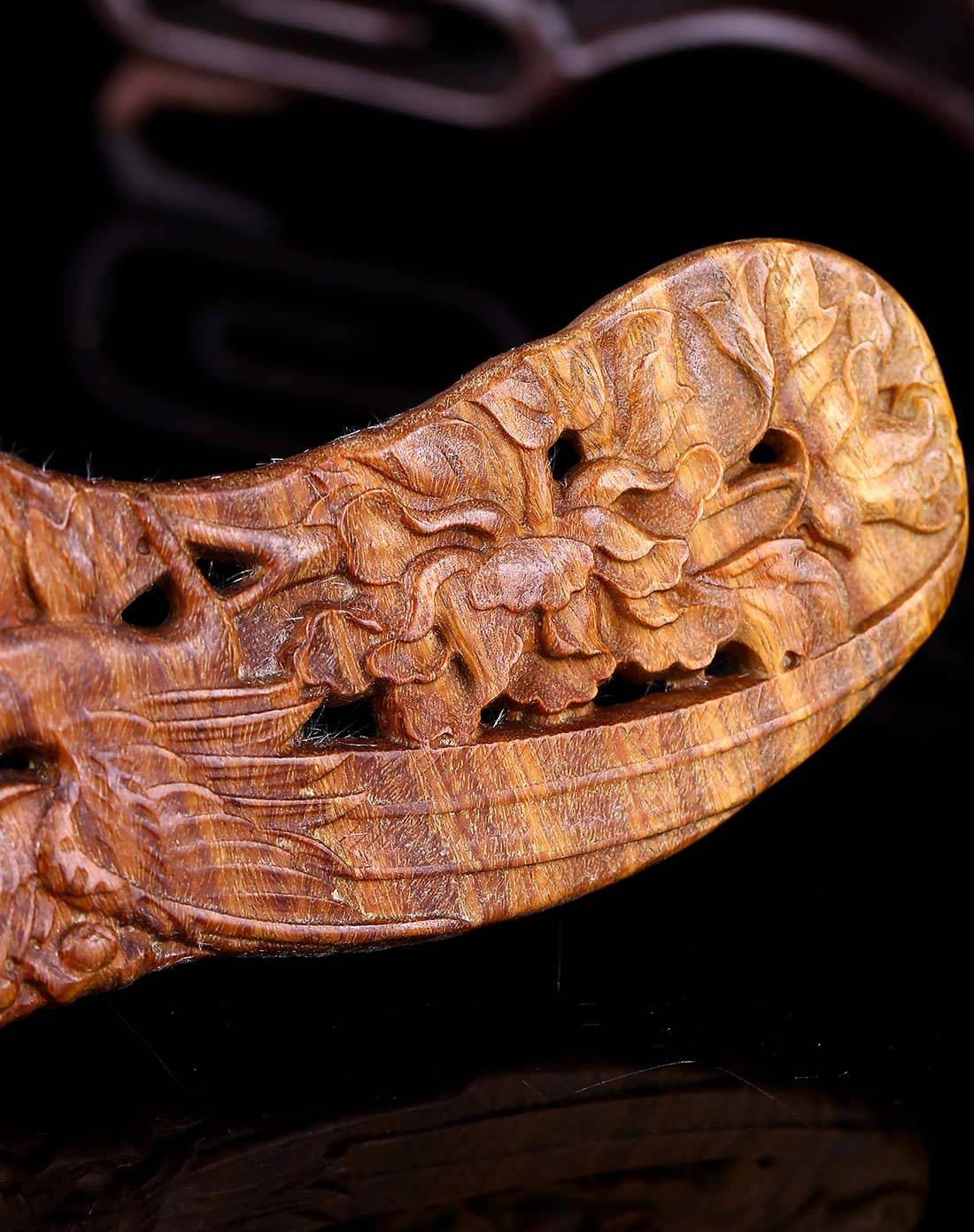 福寿万代绿檀雕刻梳子(带手把)