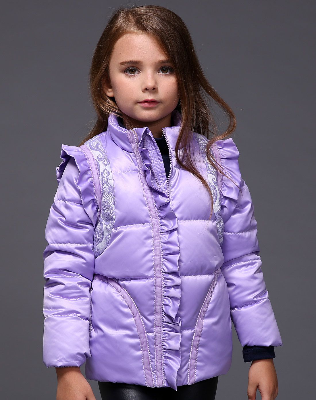 女童紫色羽绒服