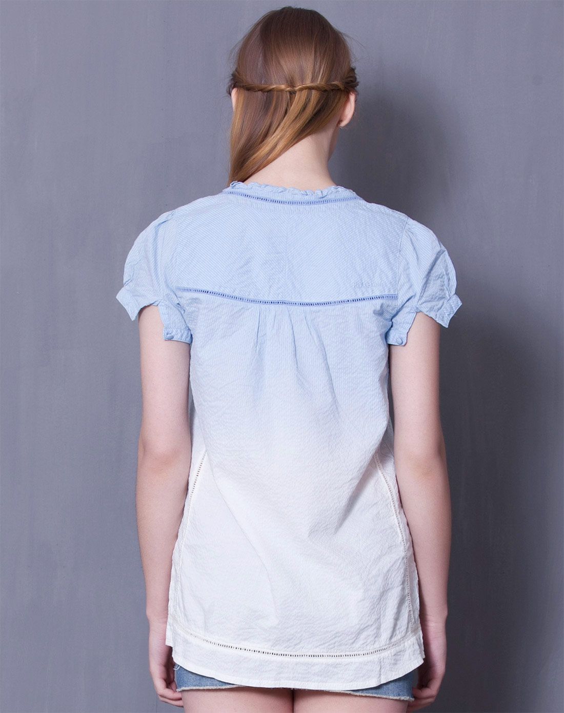 女式冰蓝色衬衫