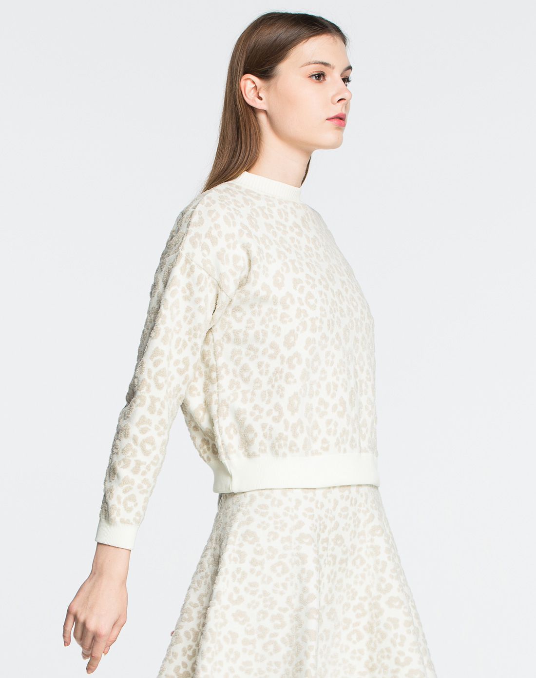 米褐色时尚优雅长袖针织衫