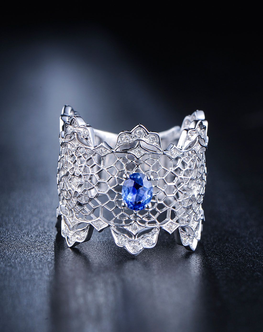 鑫万福 新品情迷古罗马18k金蓝宝石戒指