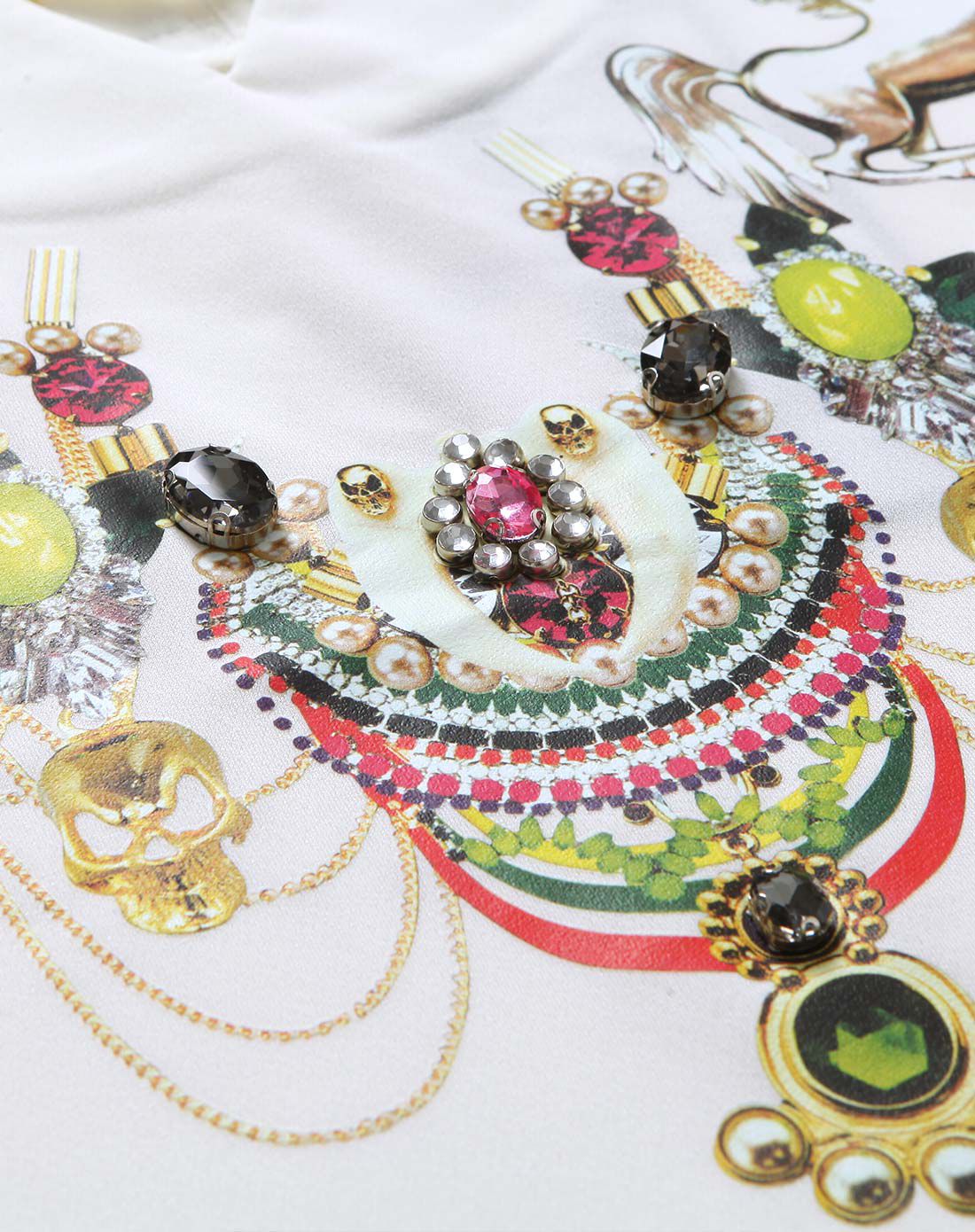 时尚钉珠图案t恤