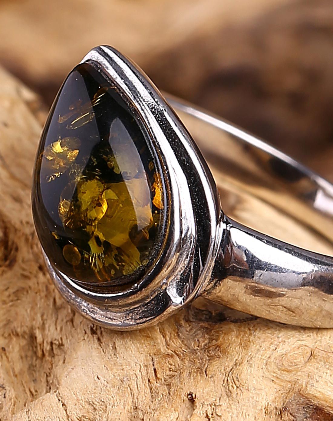 倾心之恋绿花珀戒指附证书