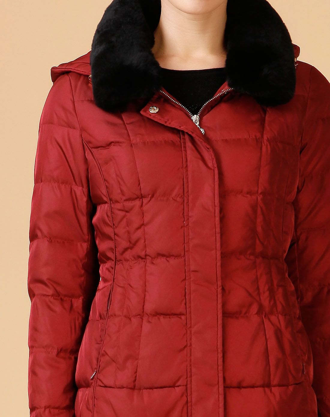 枣红色简约大气修身长款羽绒服
