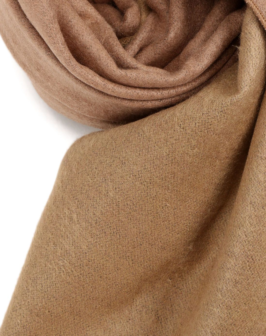 复古风格浅驼色围巾