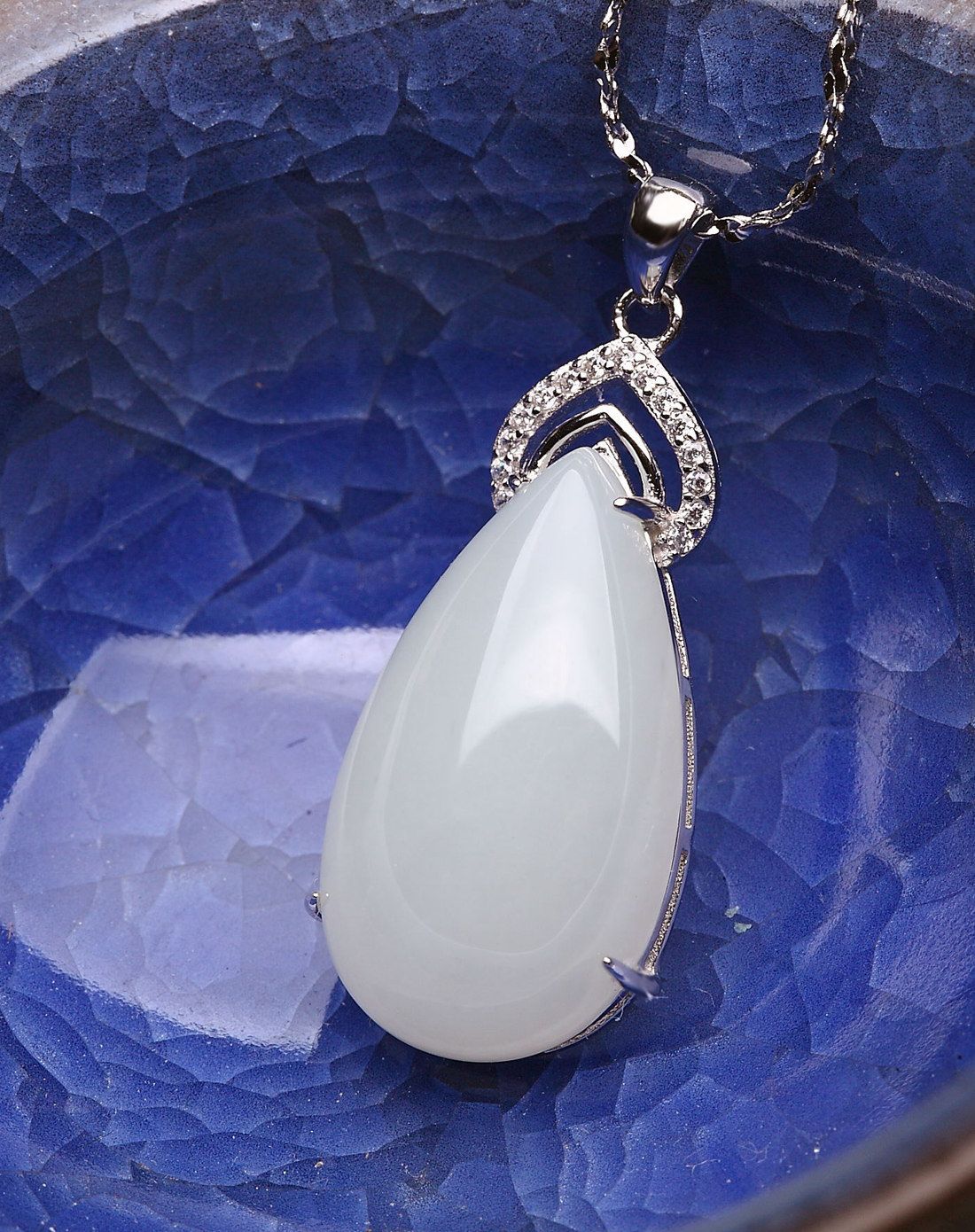 925银镶天然水滴形和田玉时尚吊坠(吊坠配赠银链)