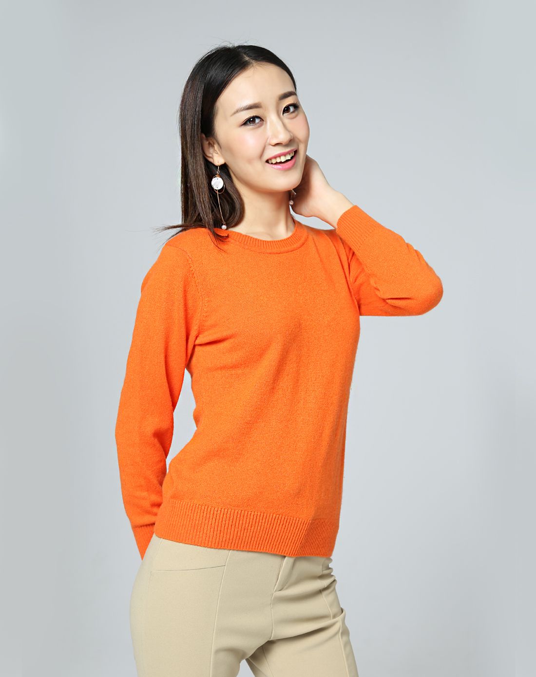 浅橘黄圆领简约女羊毛套衫