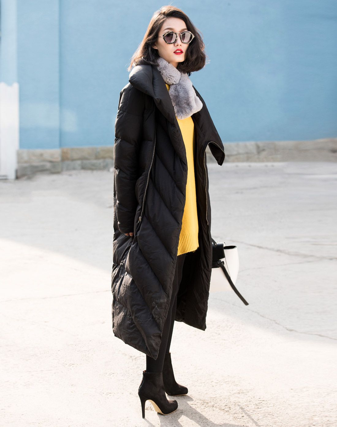 她池女装专场 女黑色时尚长款羽绒服