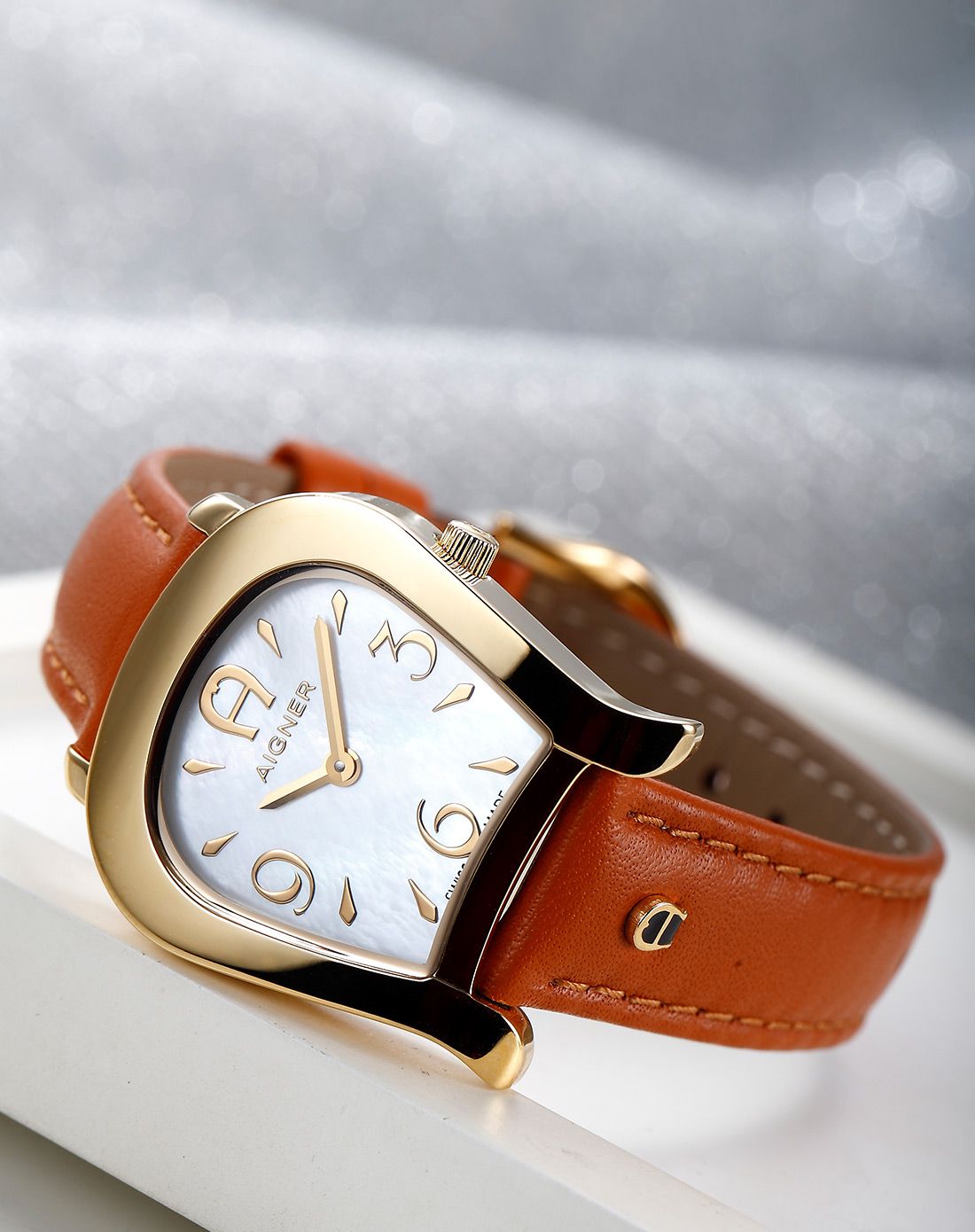 艾格娜aigner手表专场 aigner 瑞士原装贝母表盘石英女表 送表带