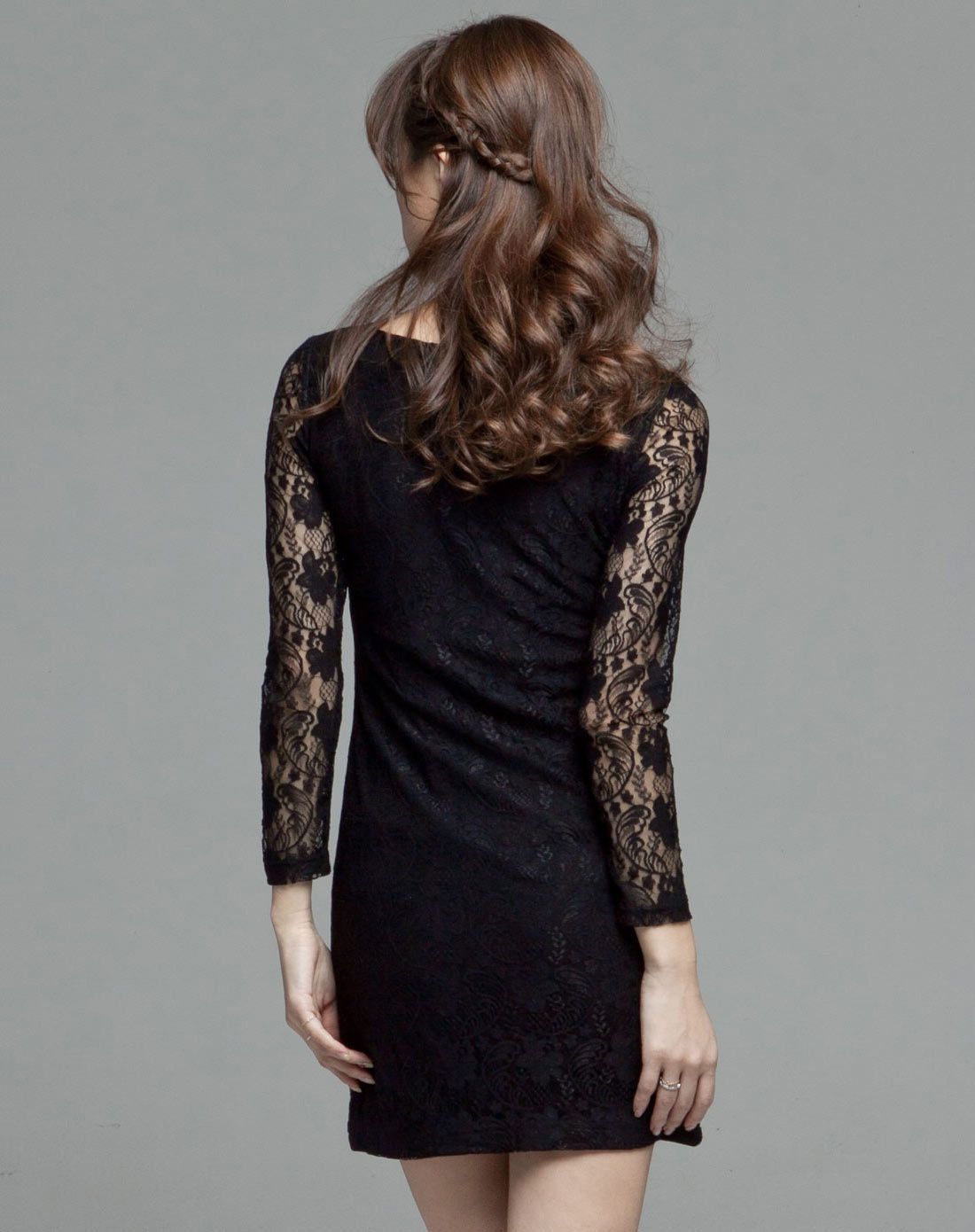 黑色长袖蕾丝纯色包臀连衣裙