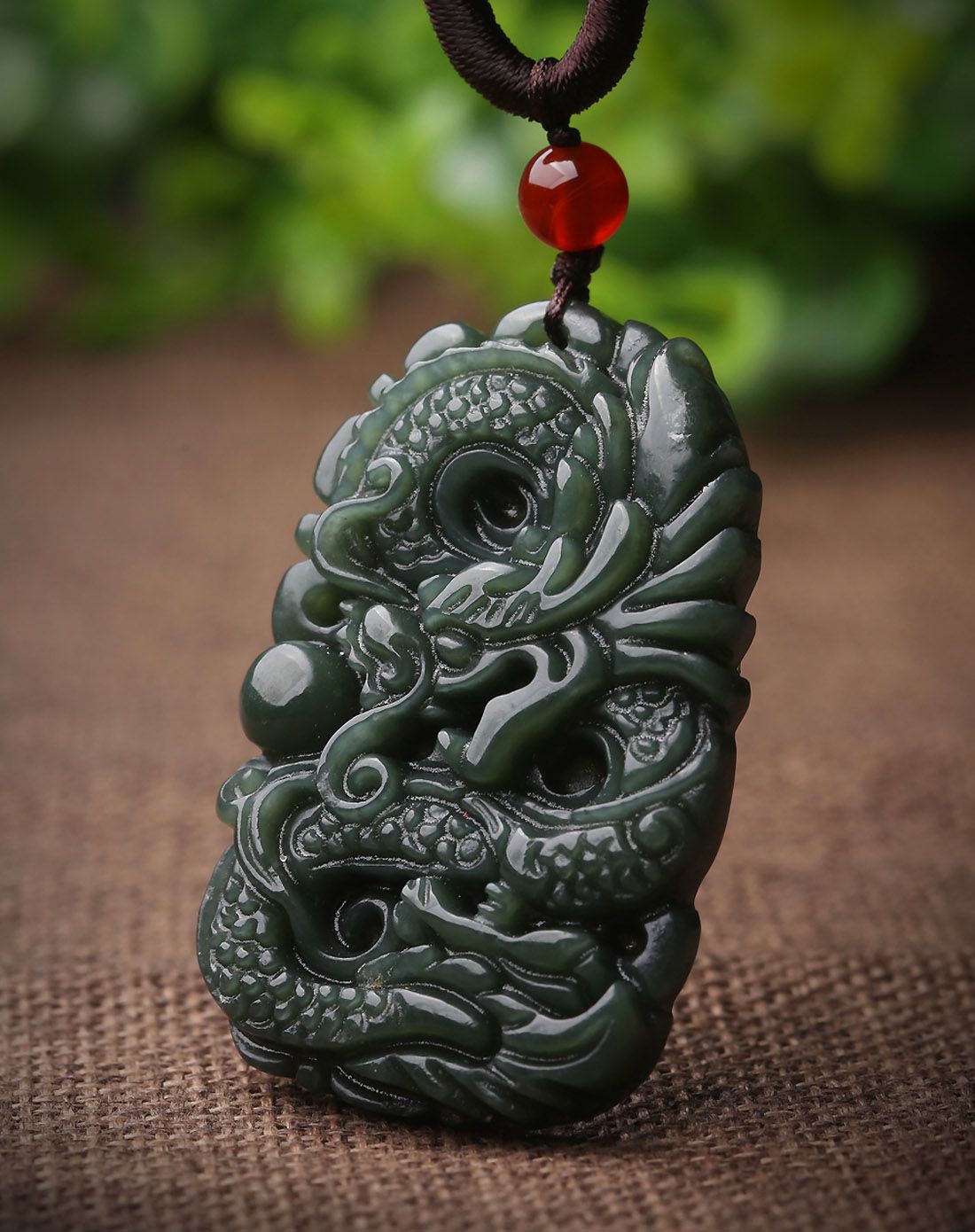 天然和田玉青玉龙牌吊坠附证书