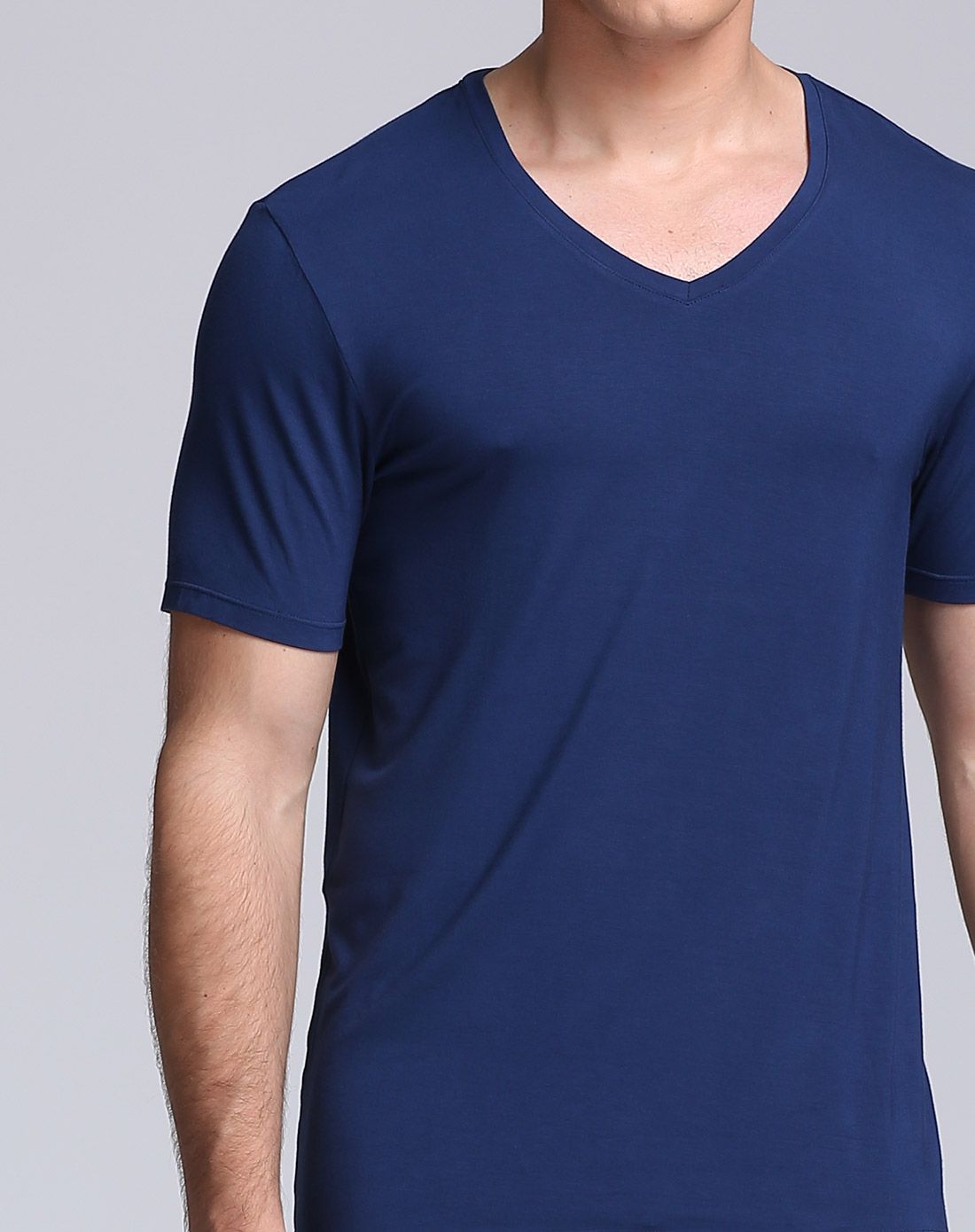 经典蓝冰丝高弹冰爽v领短袖