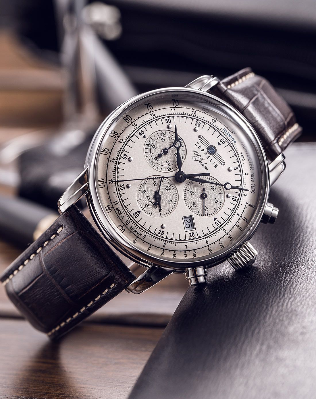 齐柏林zeppelin 【德国进口】百年系列多功能商务石英男表