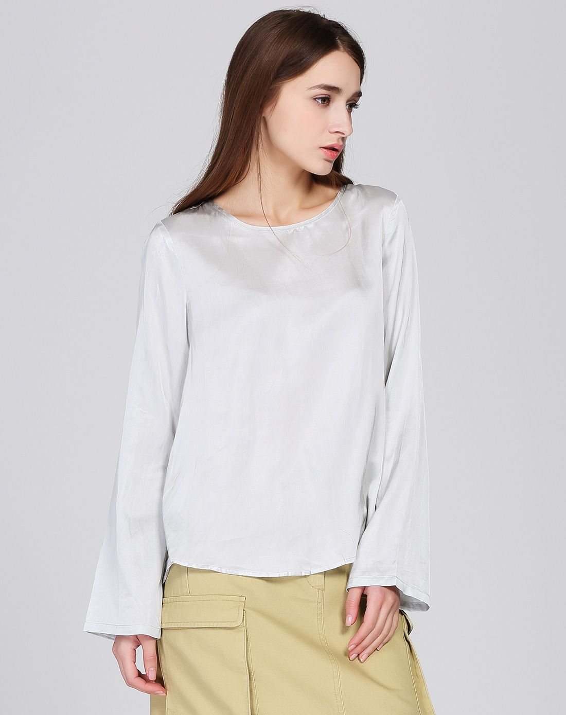 青绿简约百搭圆领衬衫