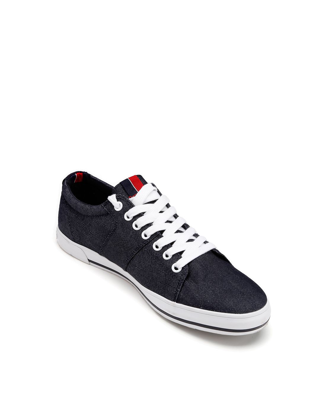 藏蓝色简洁百搭帆布休闲鞋