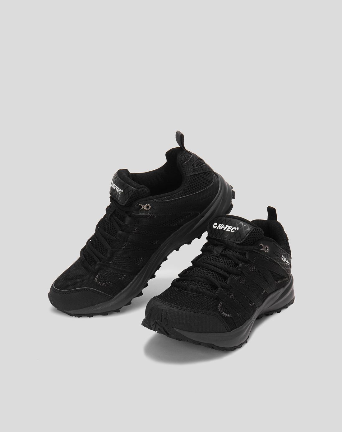 hi-tec男款黑色低帮多功能潮流运动鞋