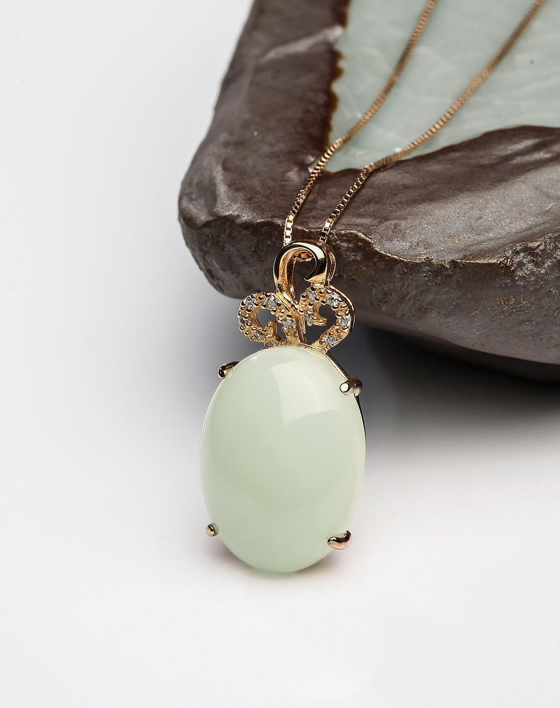 新疆优质和田玉凝脂玉颜吊坠