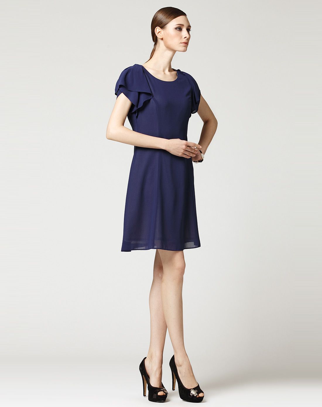 普兰色优雅舒适a字摆收腰荷叶袖连衣裙