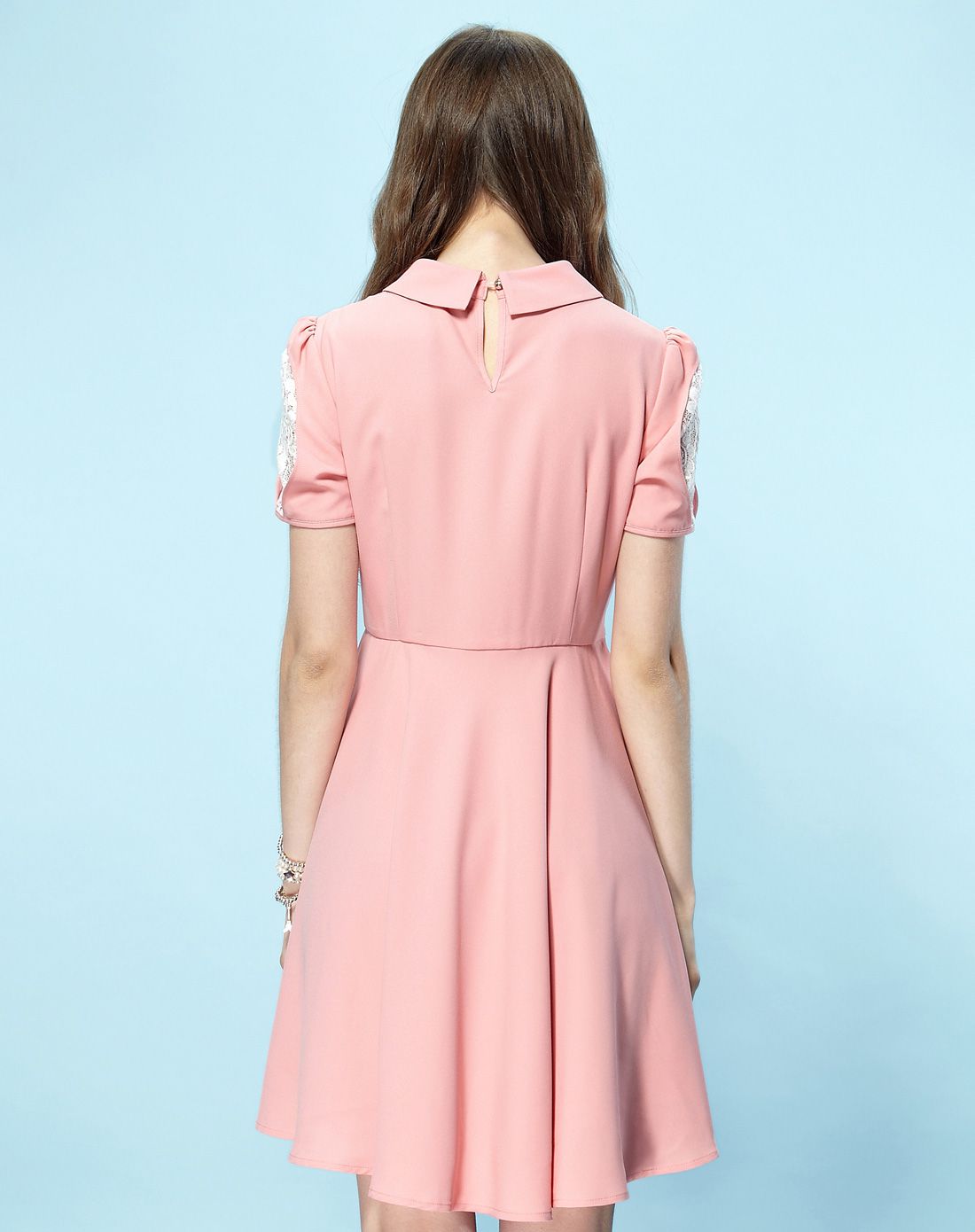 女款浅桃红连衣裙