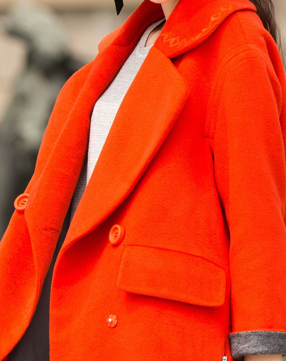 桔红色时尚气质大衣