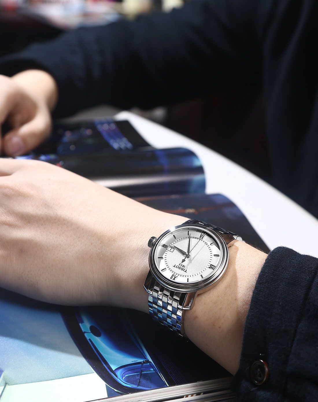 天梭 港湾系列石英灰色男表t097.410.11.038.00