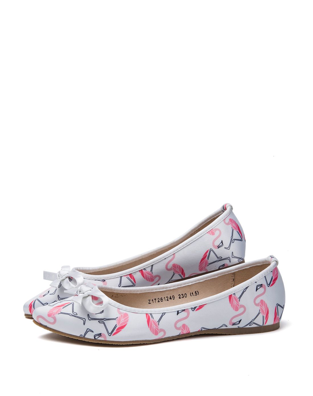 2016年新品 米白色绸布甜美尖头单鞋