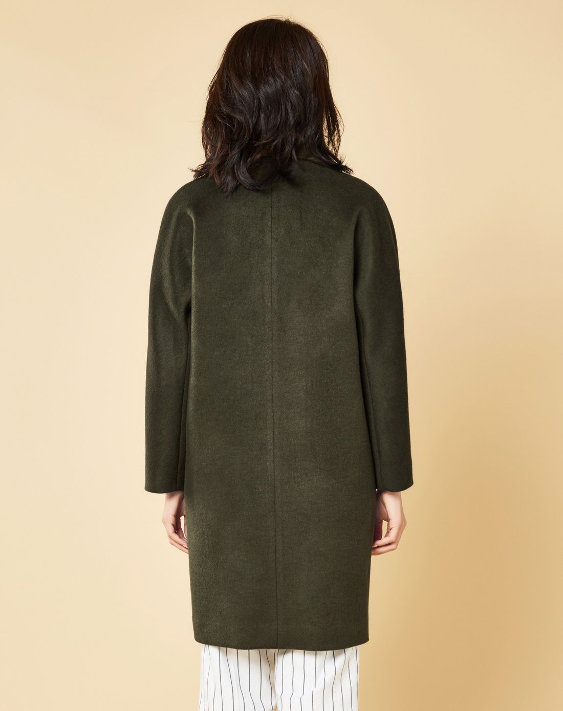 英伦风中长款毛呢大衣咸菜绿