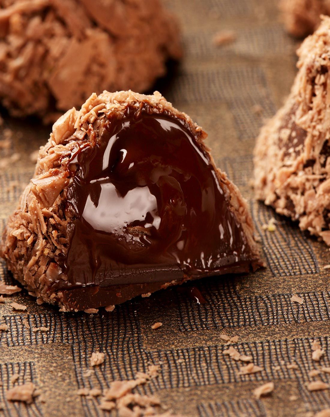 优惠特卖 经典松露型巧克力406g 臻脆松露型多口味巧克力410g