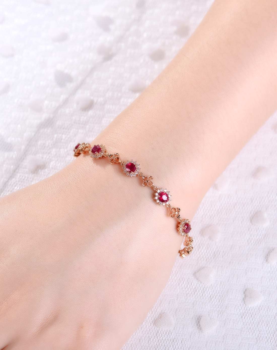 2.2克拉玫瑰18k金红宝石手链