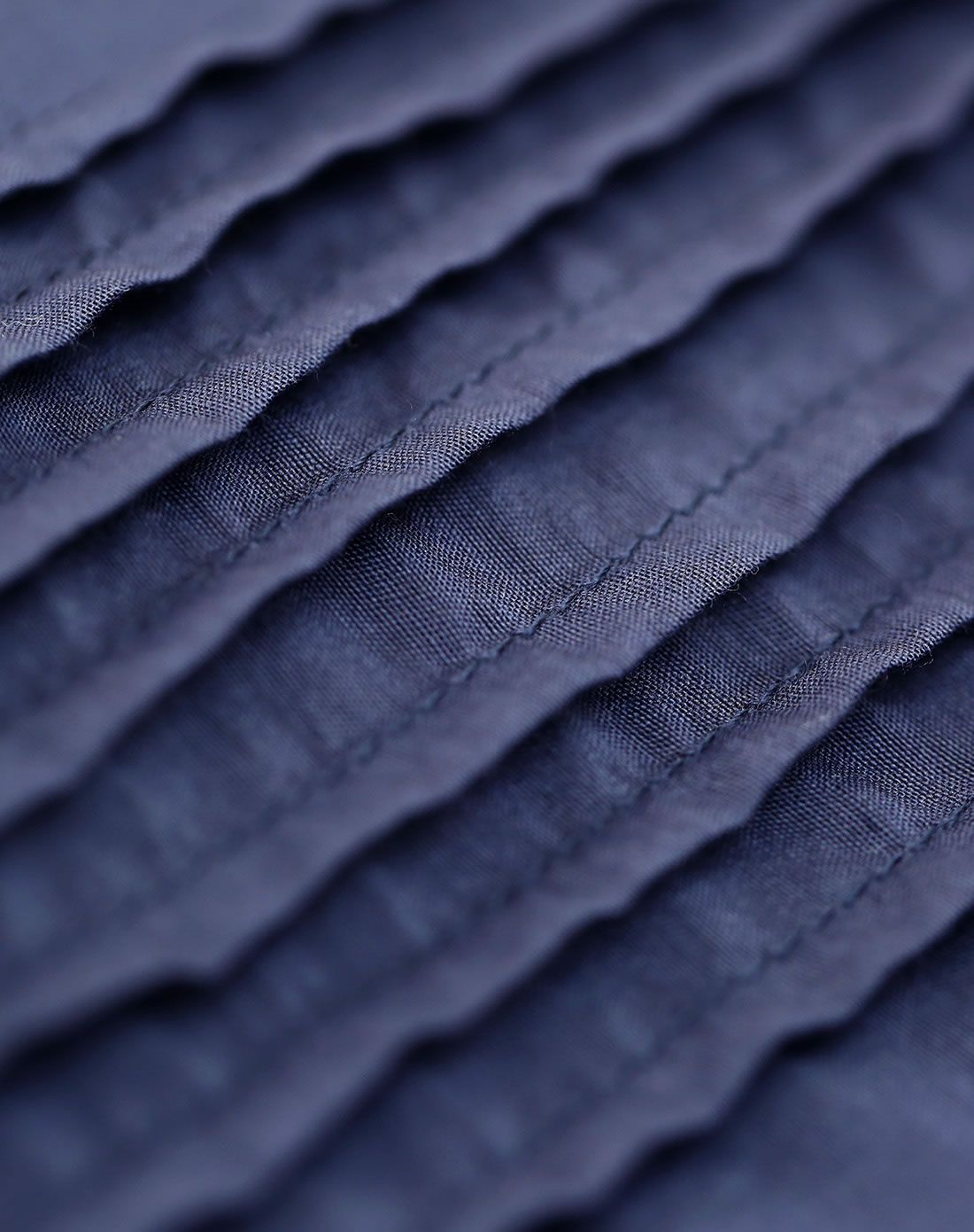 立领灯笼袖塔克褶衬衫