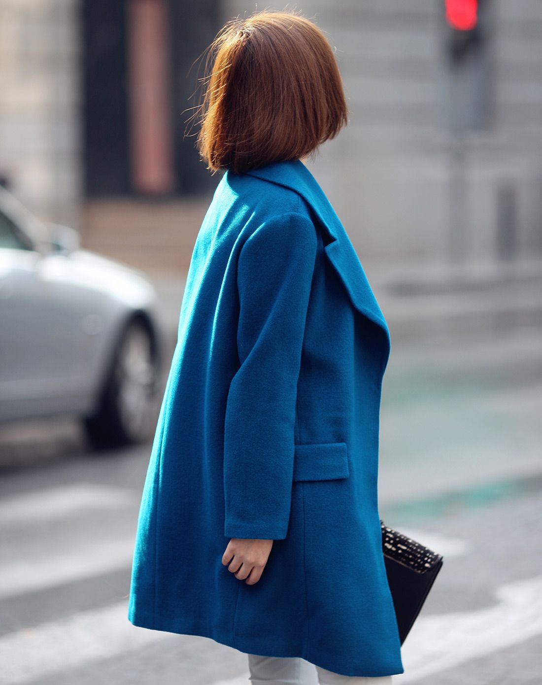 孔雀蓝色时尚通勤中长款长袖大衣