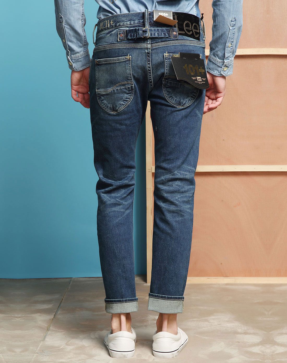 蓝色怀旧中腰牛仔长裤