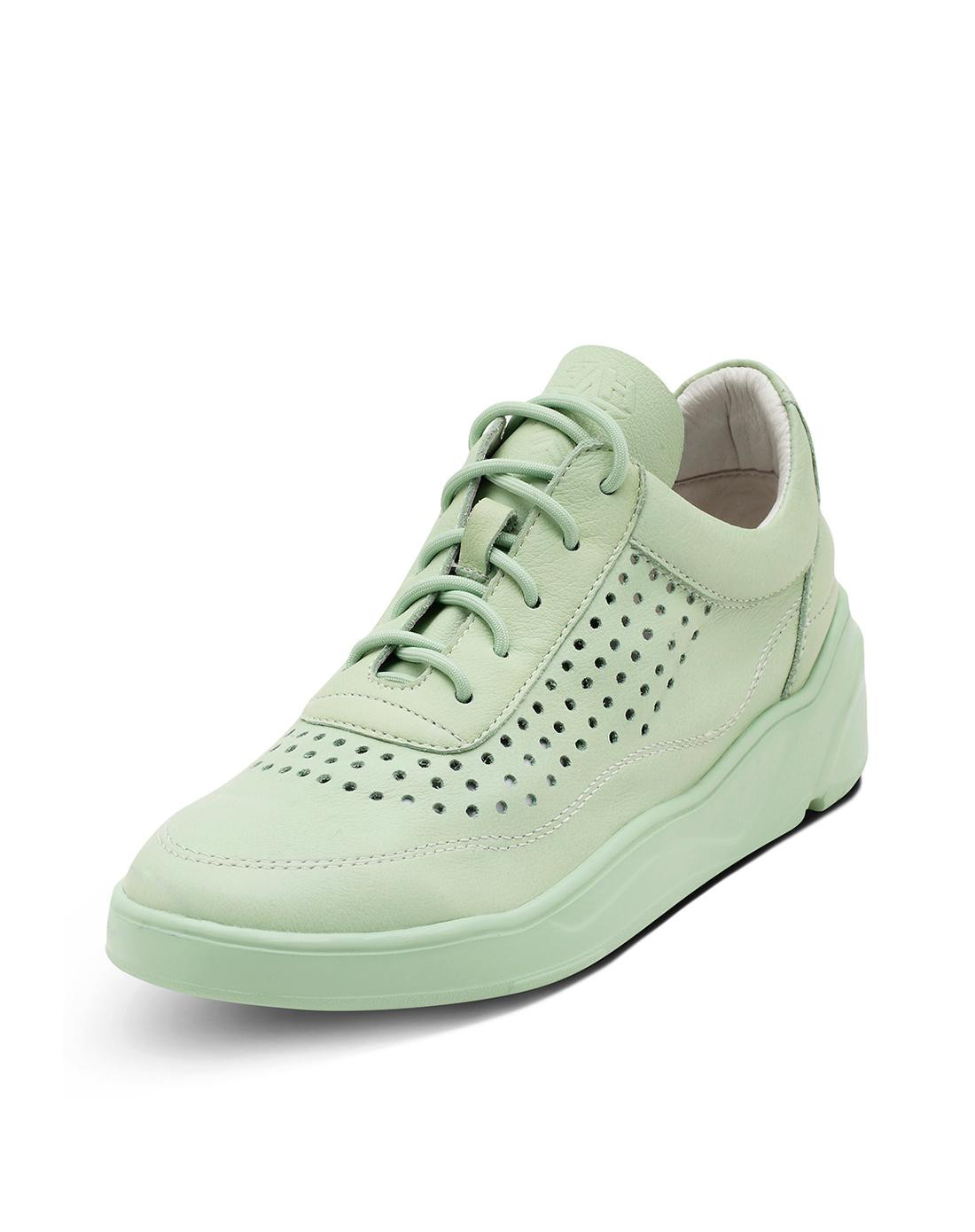 暇步士 2017牛皮打孔透气轻便潮流运动风女休闲鞋