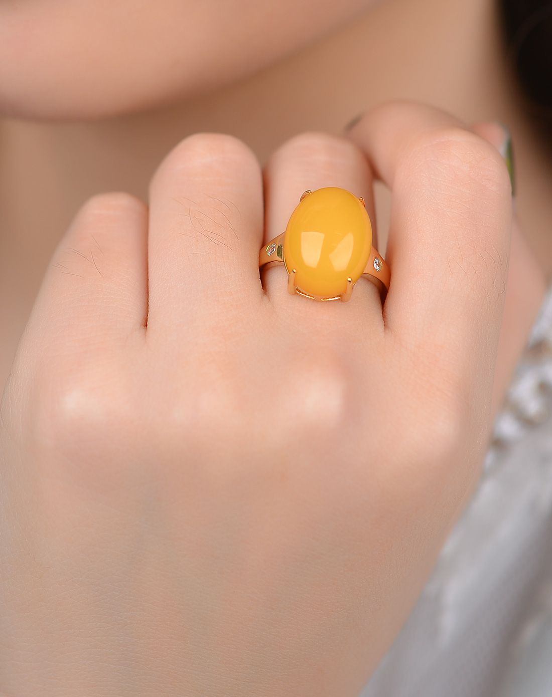 亿珍阁 925银镀金镶细腻蜜蜡蛋面戒指11-13#(附证书)