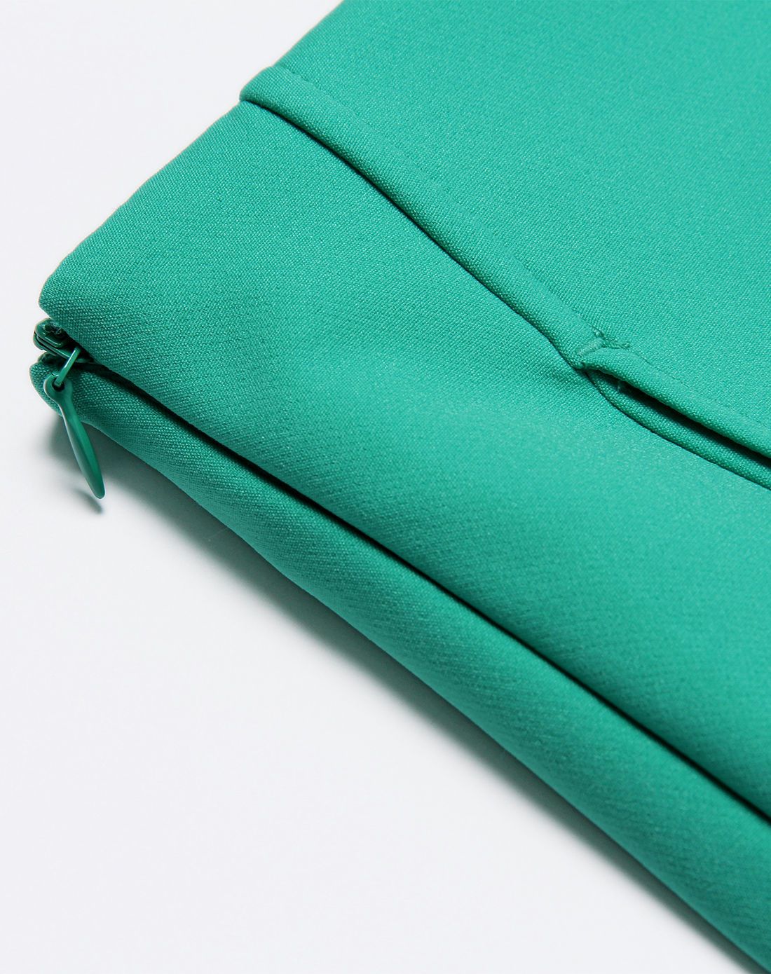 珊瑚绿时尚休闲简约直筒短裤