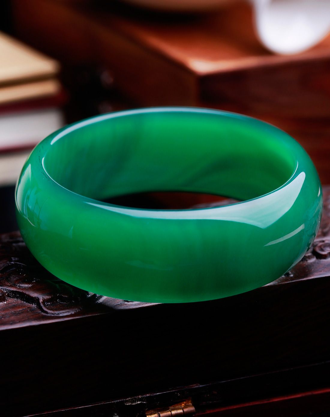 天然绿玛瑙手镯加厚(宽)