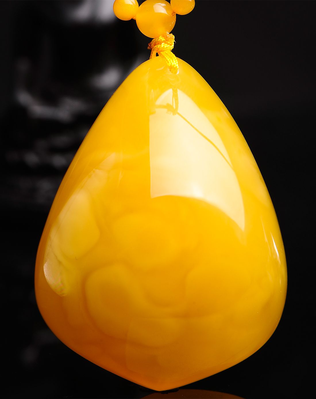 mary windsor 柠檬黄随形满色蜜蜡吊坠21.9g附证书