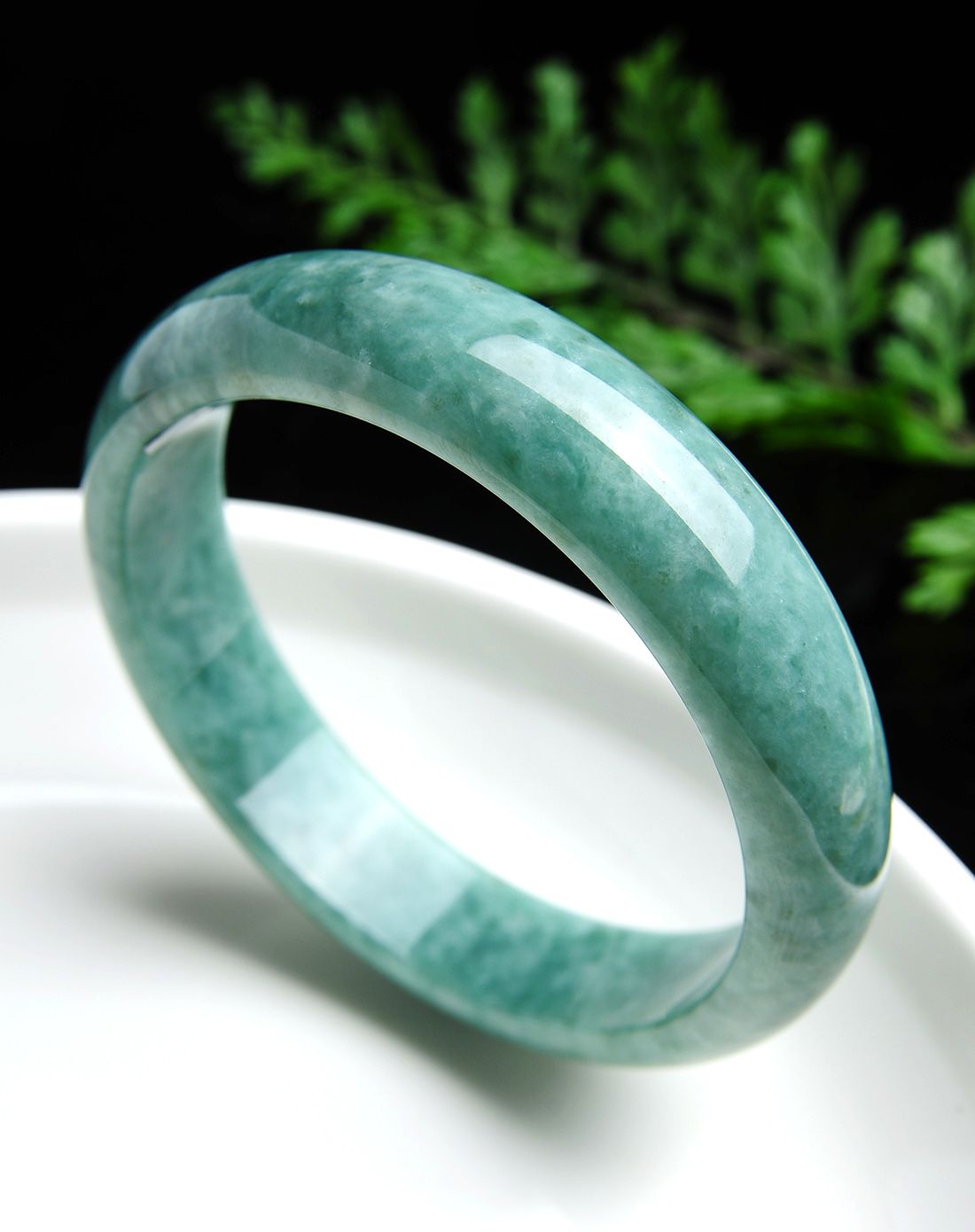 tamina 天然a货翡翠豆青手镯内径61-62mm