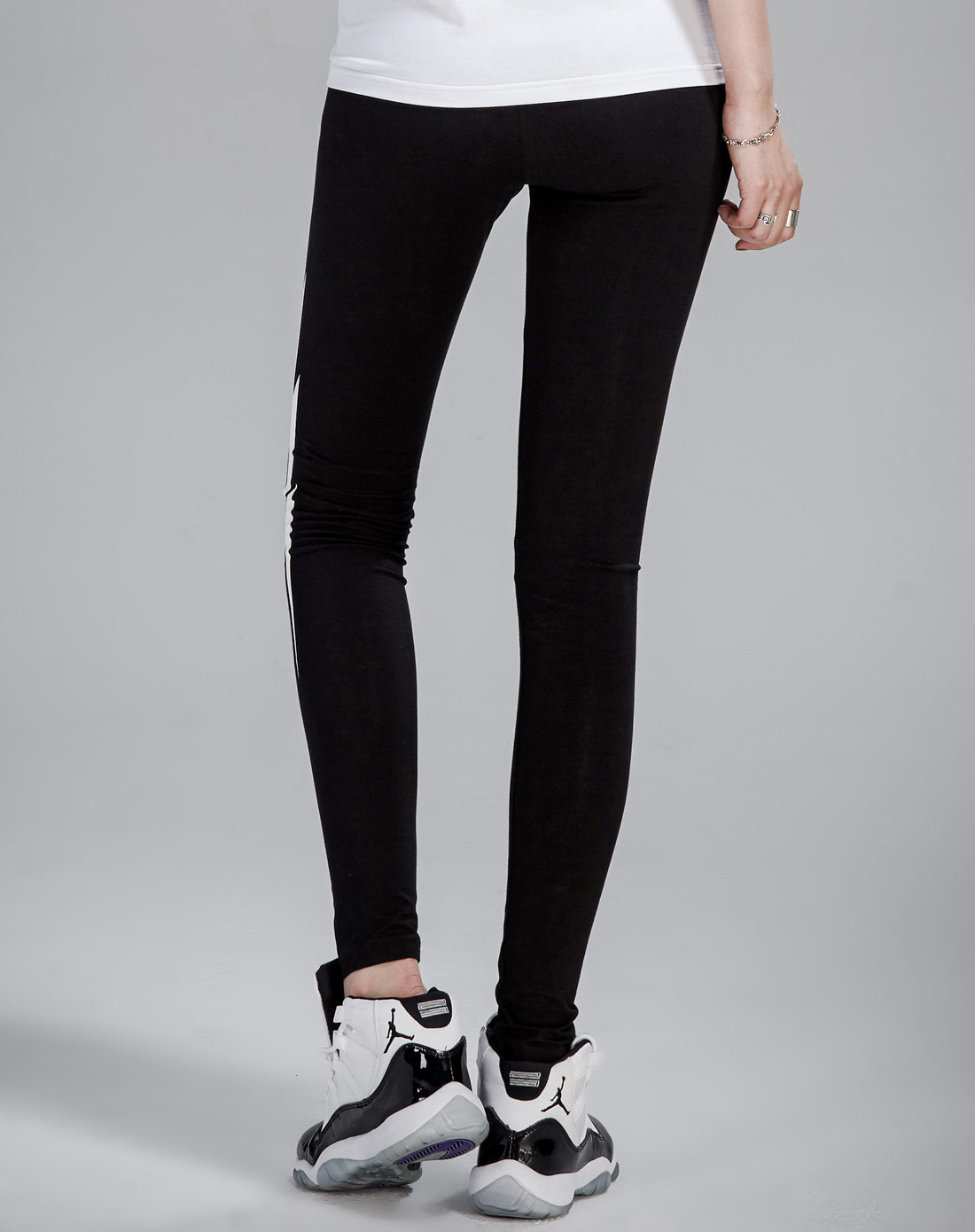 韩国潮牌 女款黑色时尚健美裤 个性潮搭