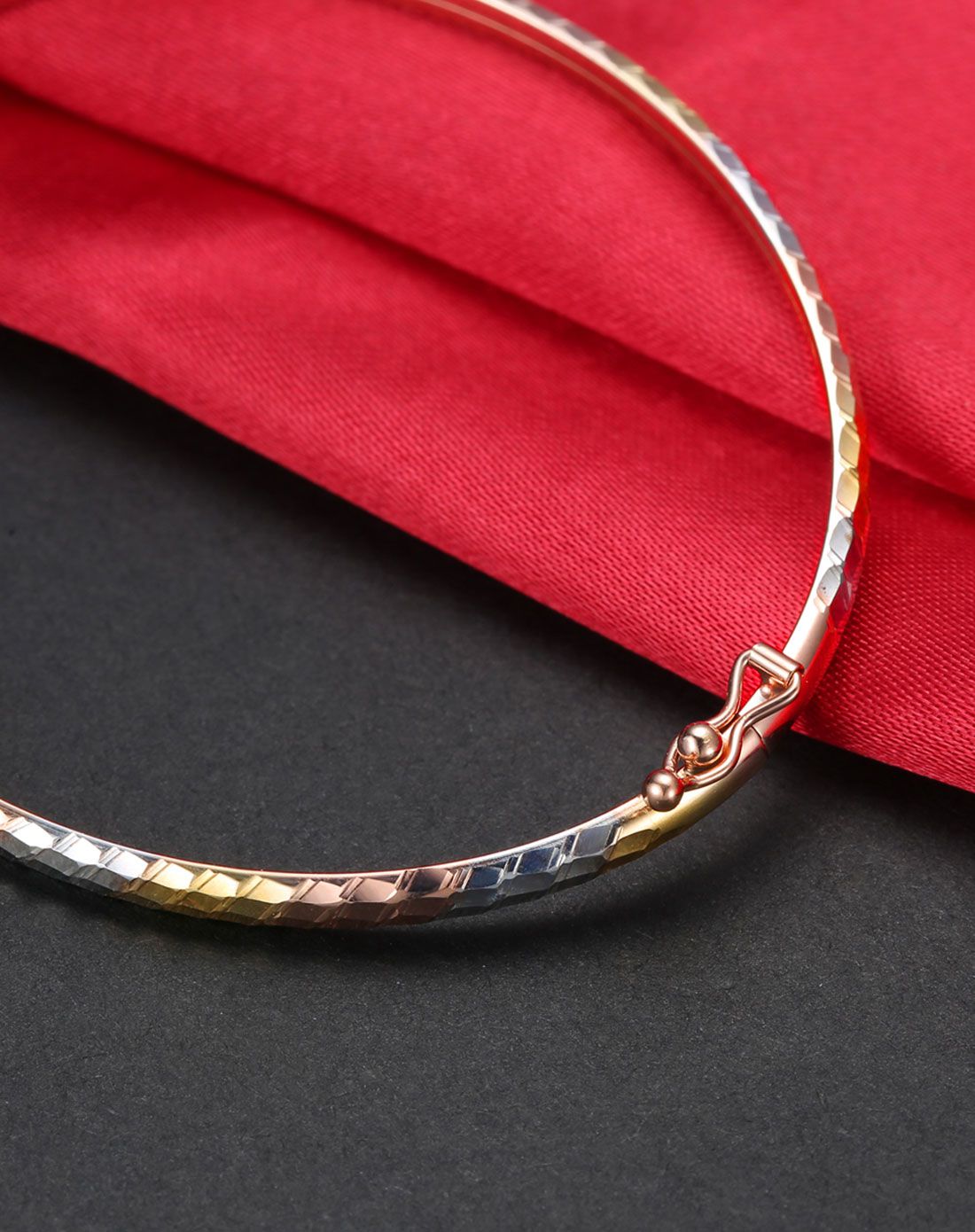 谢瑞麟 18k金三色潮流彩金时尚手镯