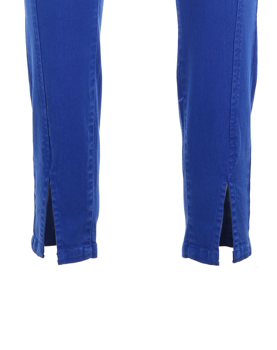 彩蓝色修身牛仔裤