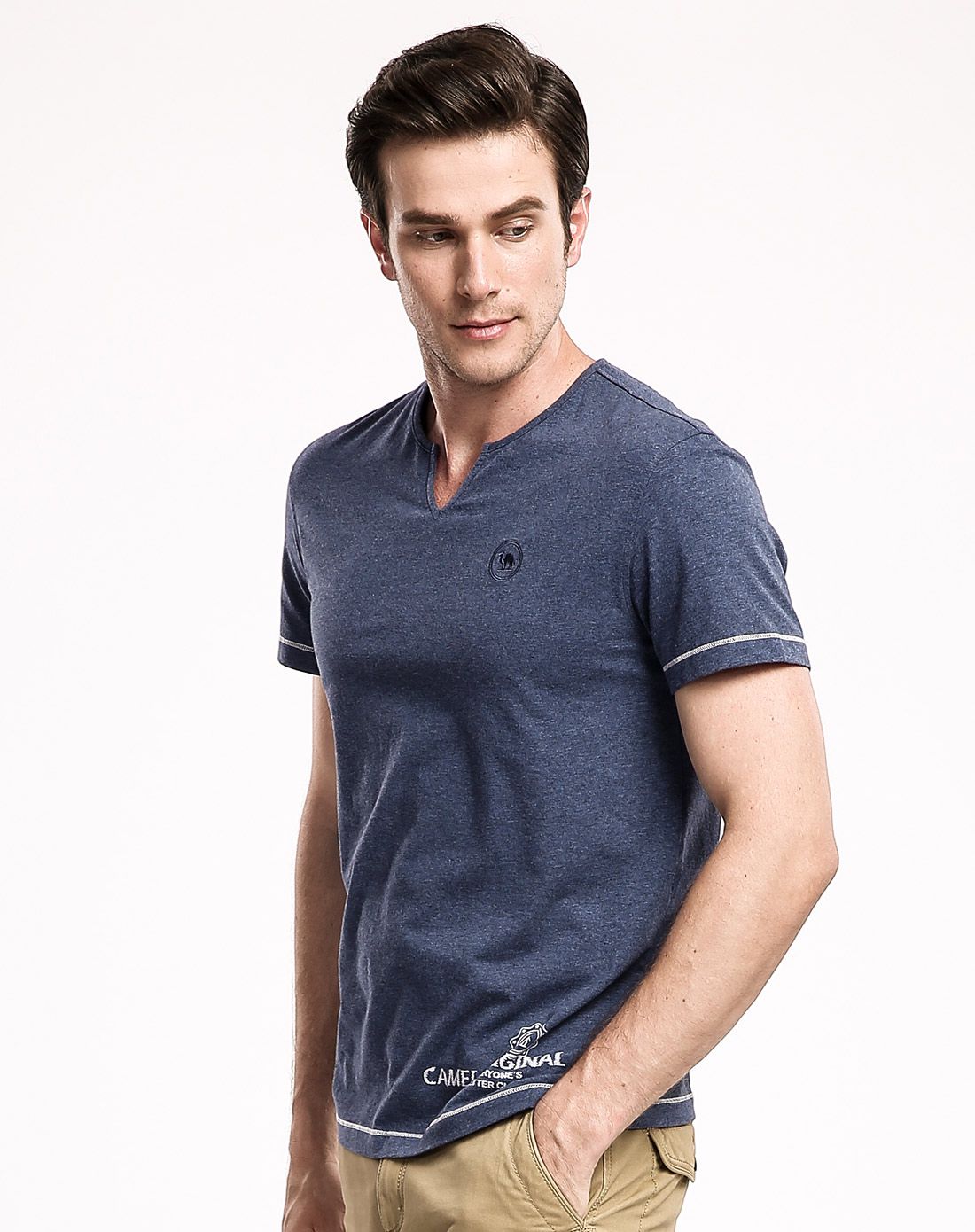 亲肤纯色v领 灰蓝色短袖t恤