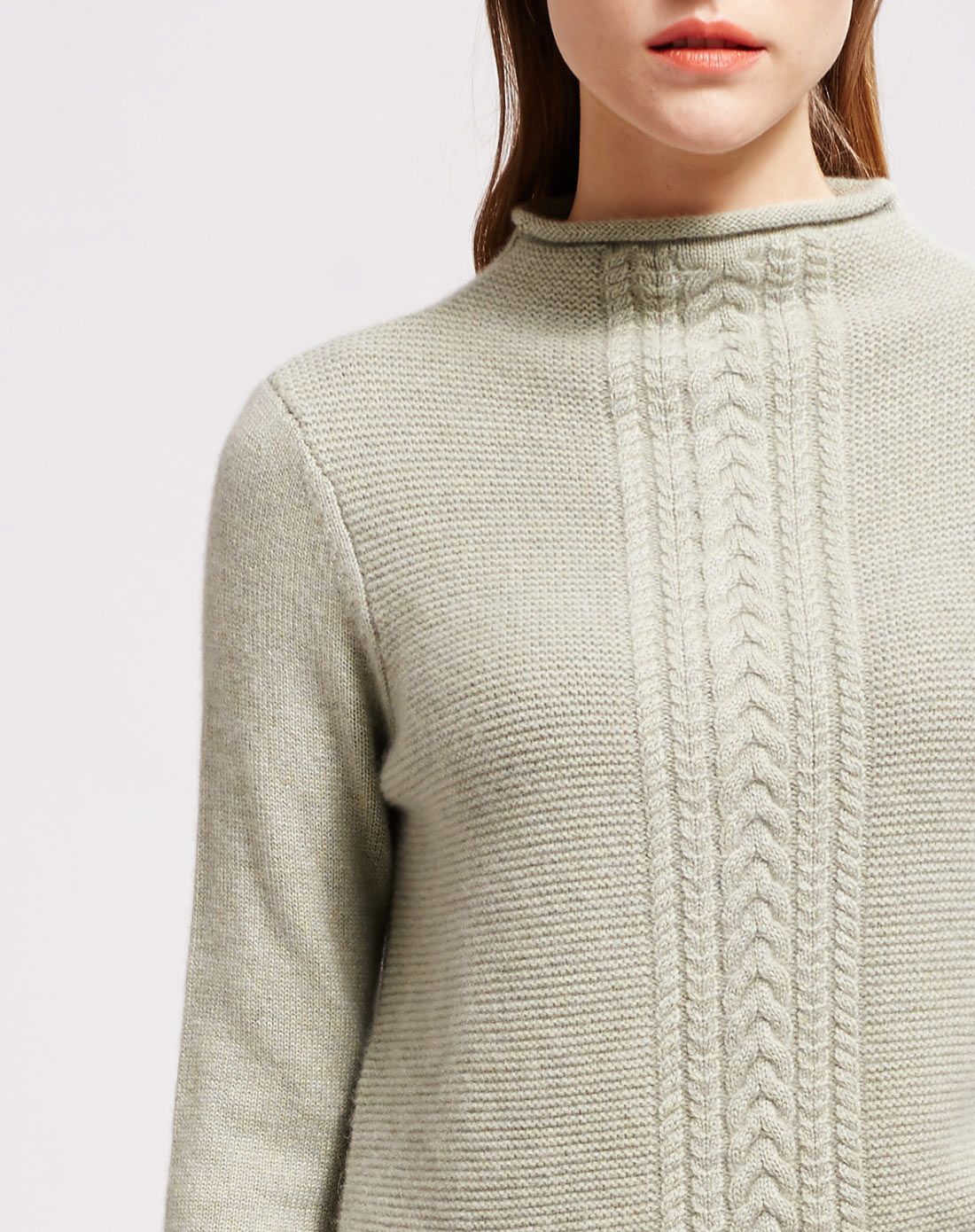 女士浅绿新款半高领麻花花型羊绒衫